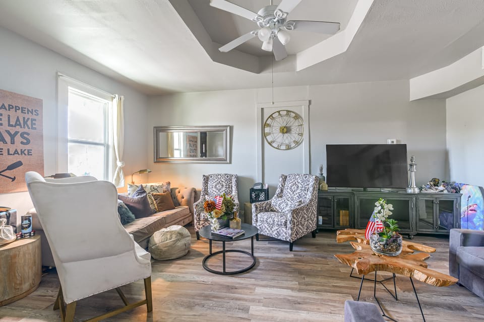 New | Veteran Host | Luxe | Book Now for Wow Apartment in Galveston Island