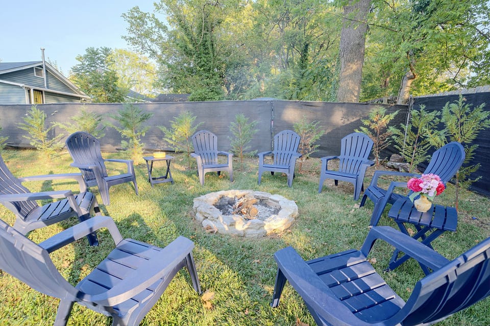 Explore Scenic City | Cozy Getaway | Sleeps 8! House in Chattanooga