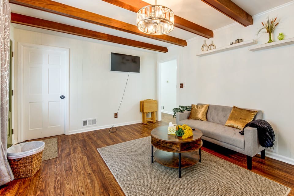 Atlanta Home w/ Deck, 18 Mi Outside Dtwn House in Atlanta