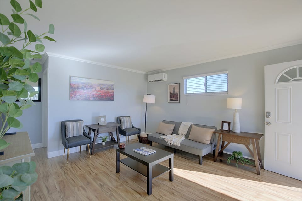 Chic Apt < 5 Mi to SDSU! Private Patio & Views Apartment in La Mesa