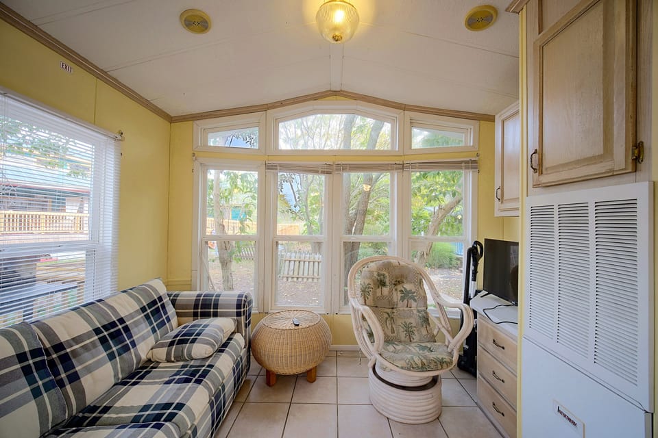 Water Views + Patio Brews! Middle Bass Island Home House in Middle Bass