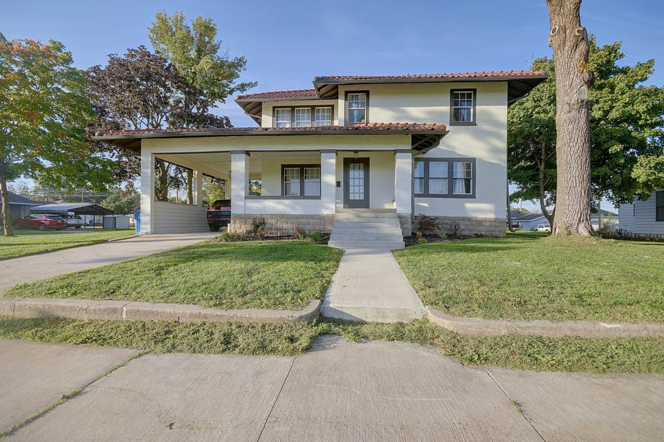 1 Mi to Culver-Stockton College: Home w/ Yard House in Missouri