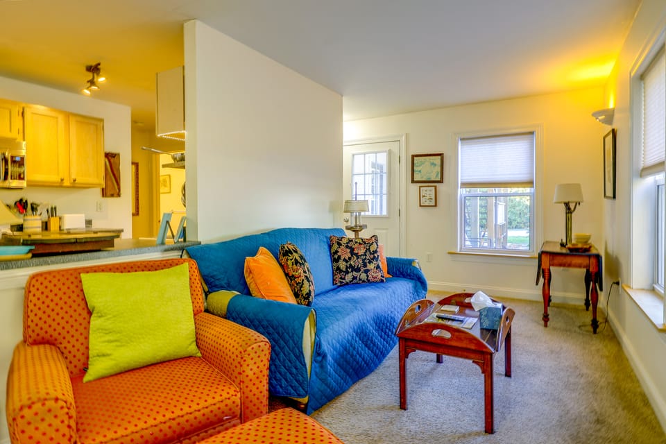 Saint Albans Home: Walk to Main Street! Apartment in Saint Albans City