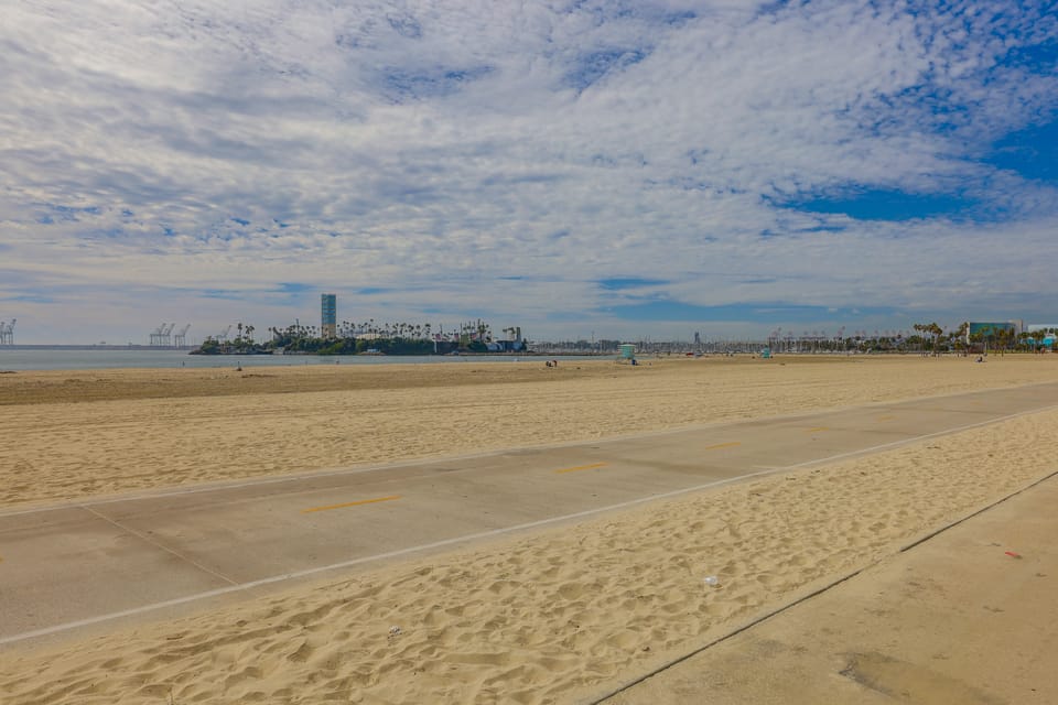 Your Oceanfront Home Away From Home in Long Beach Apartment in Long Beach