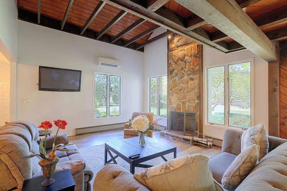Lake Hartwell Home w/ Quiet Patio & Lake Access House in Lake Hartwell