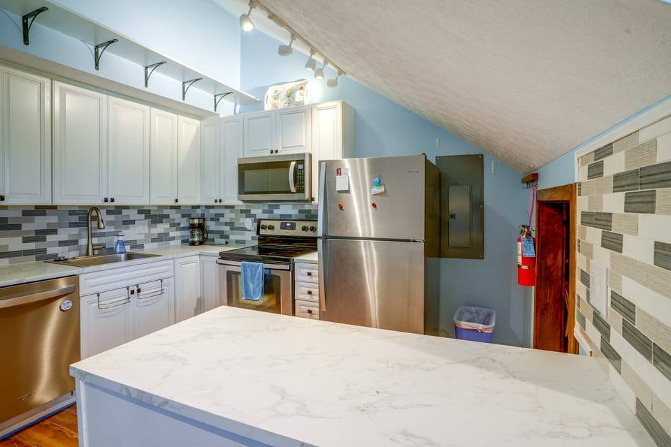 2 Mi to Bryce Resort! All-Season Condo w/ Views Apartment in Basye