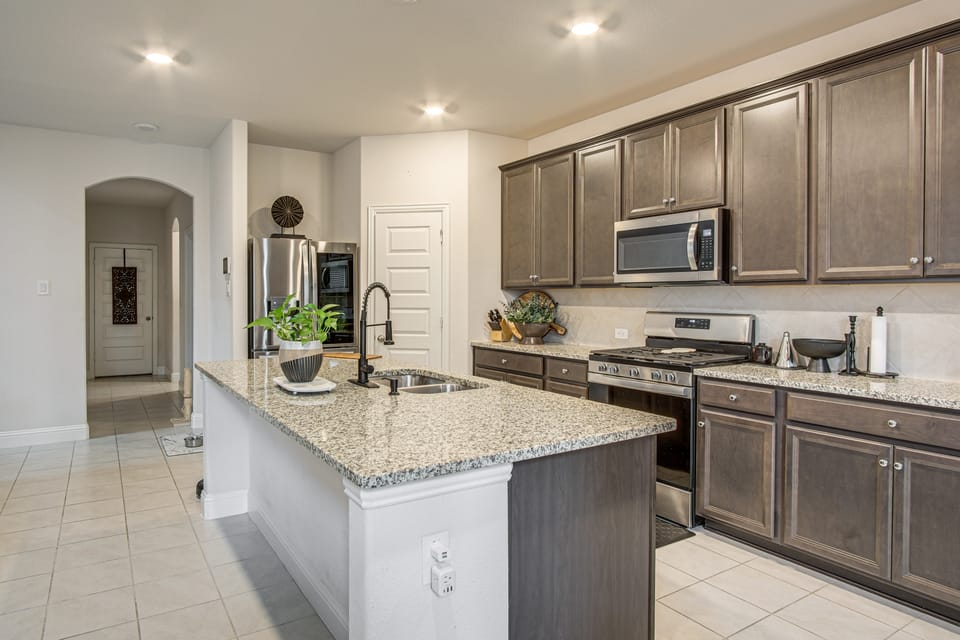 Yard, Patio, Office! Spacious Home in Union Park House in Little Elm