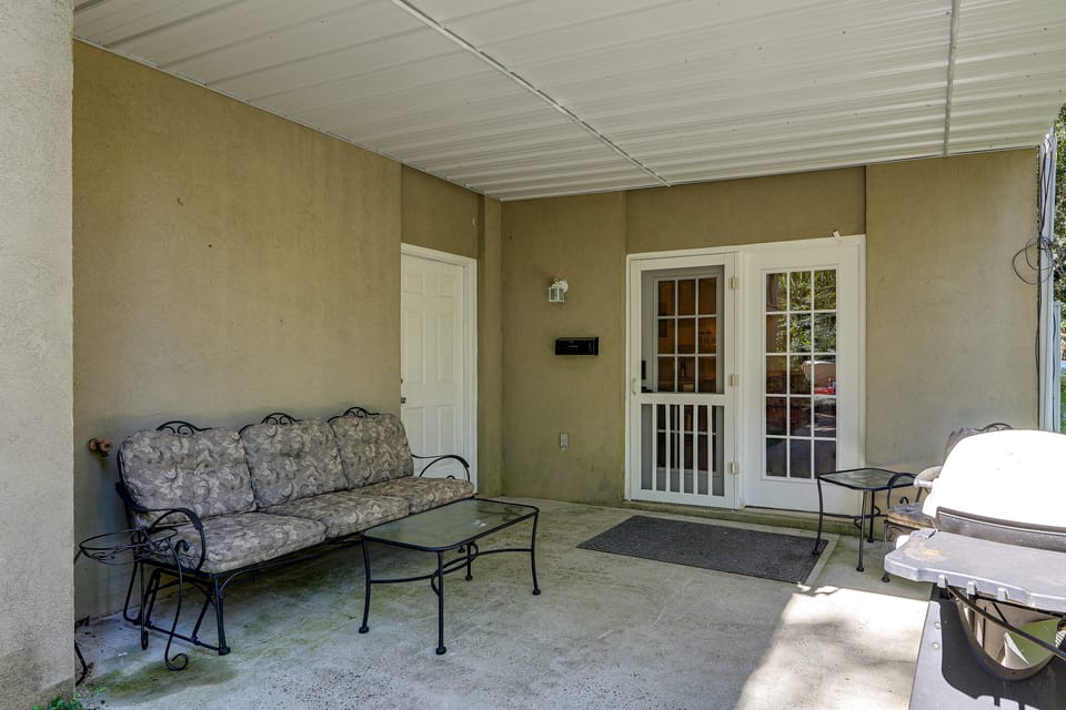 Quiet Horse Farm Hideaway Near Downtown Aiken Apartment in Aiken