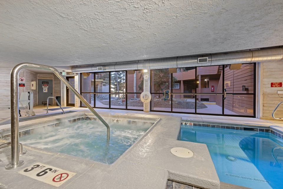 2BR Lake Dillon Ski Base for 6 | Walk to Marina Apartment in Dillon