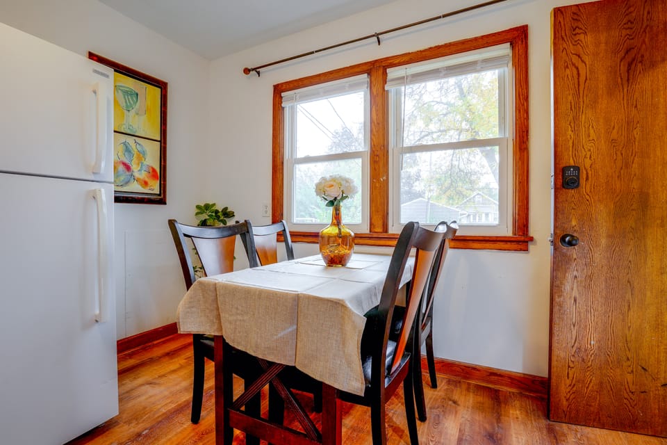 Minneapolis Duplex Close to Light Rail Station Apartment in Minneapolis