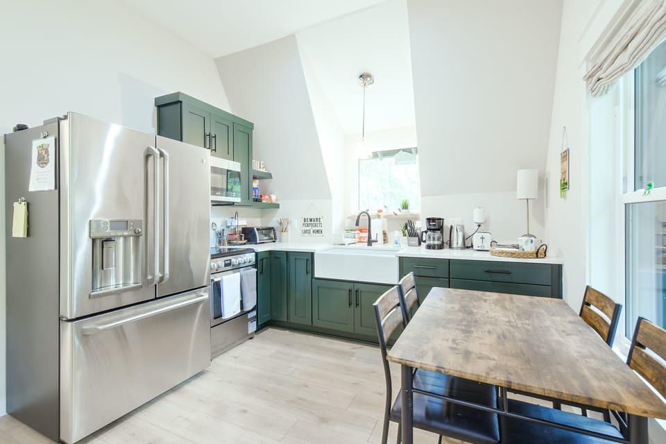 Walk to Choctawhatchee River! A-Frame Cabin Escape House in South Walton County