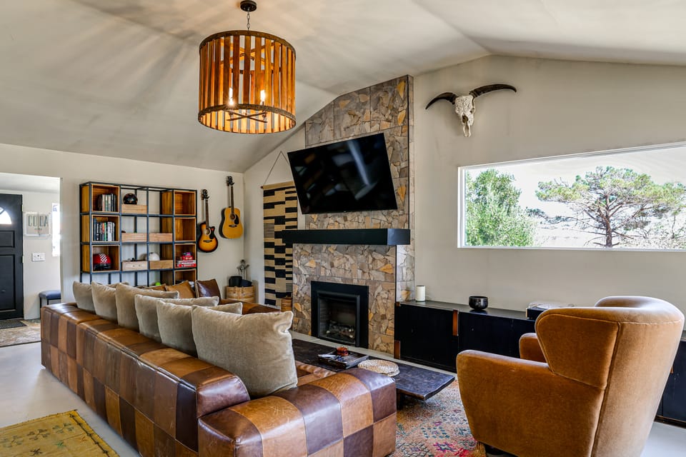 Private Pool & Stargazing at Pioneertown Retreat House in Southern California