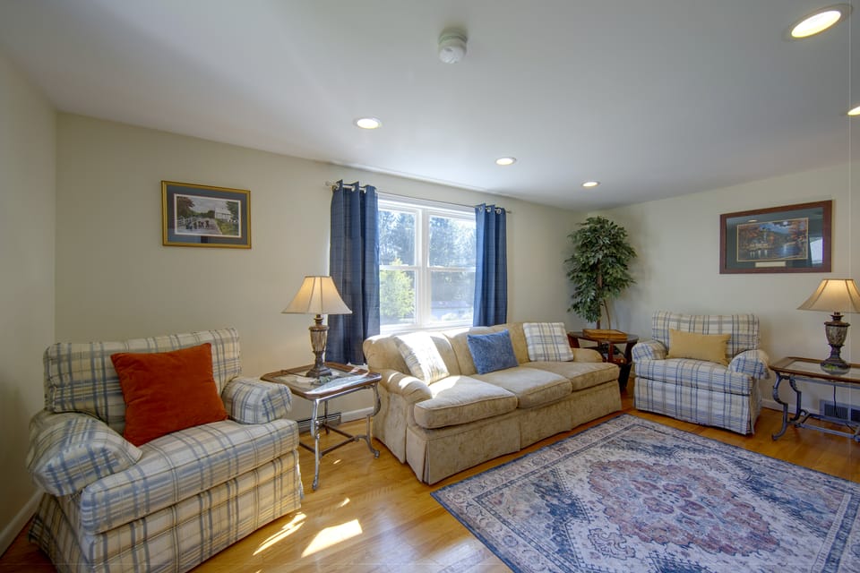 4 Mi to Italian Lake! Quaint, Mtn-View Unit House in Pennsylvania