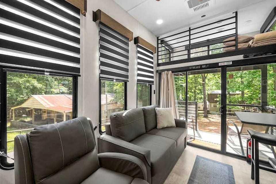 1 Mi to Kentucky Lake! 'Special Place' Tiny Home House in Tennessee