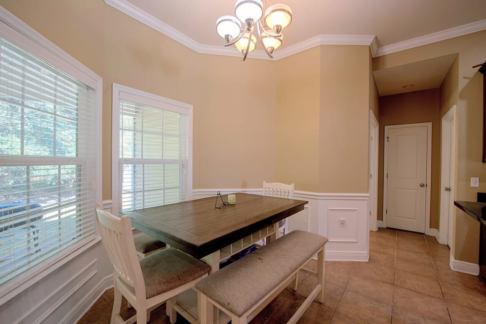 Near FSU & FAMU: Midway Home w/ Private Yard House in Florida