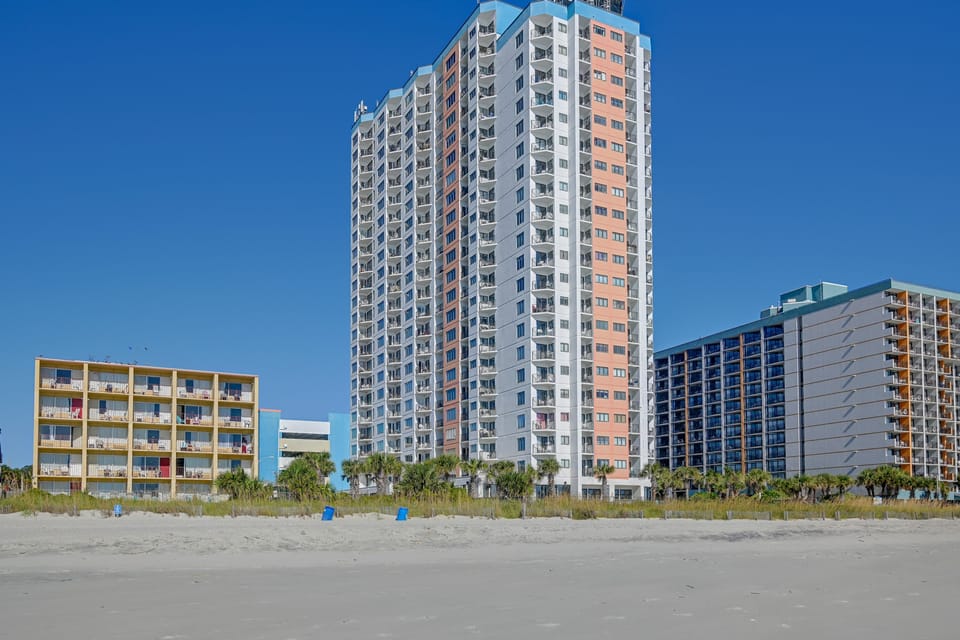14th-Floor Ocean Views + Pools! Myrtle Beach Condo Apartment in Myrtle Beach
