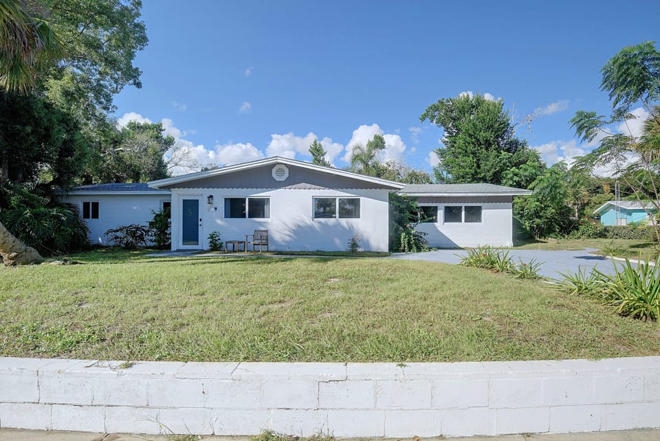Family Home w/ Game Room! 5 Mi to Daytona Beach House in South Daytona