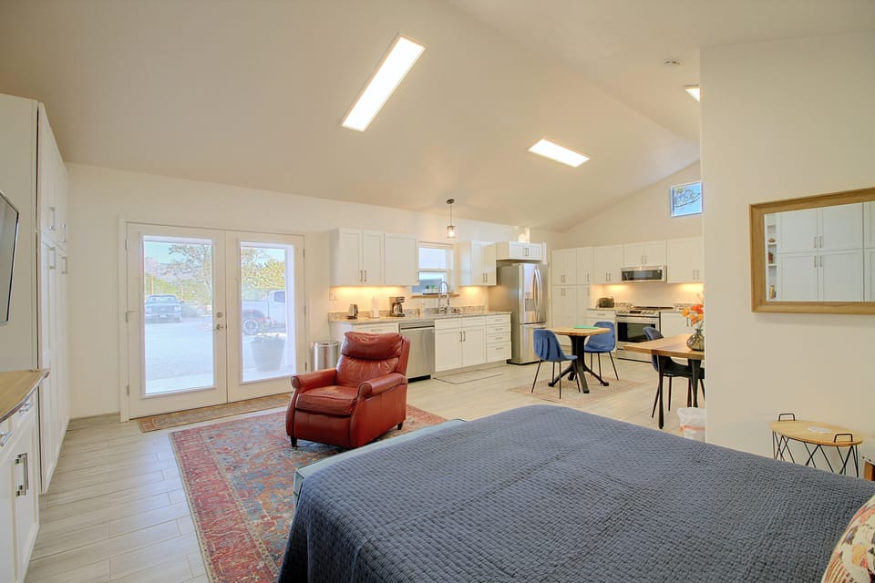 Furnished Corrales Studio w/ Mountain Views Apartment in Corrales