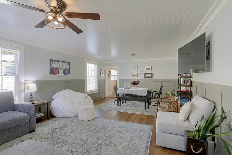 McCloud Retreat Near Mt Shasta & Waterfalls! Apartment in McCloud