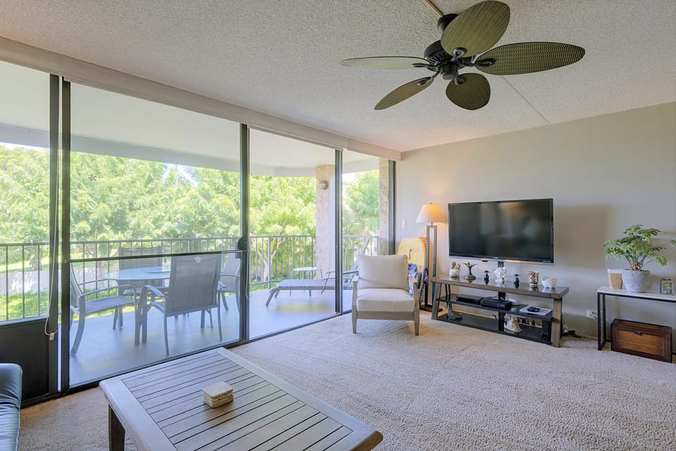 Steps to Kamaole Beach! Condo w/ Lanai & Pool Apartment in Kihei