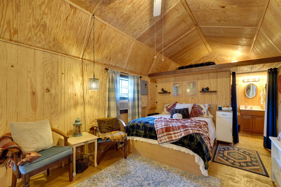 Studio 8 Mi to Norris Lake! Couples & Pets Welcome House in Norris Lake