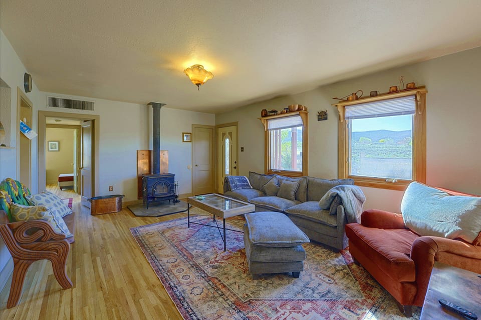 Hike From Your Backyard! Taos Extended Stay House in Taos