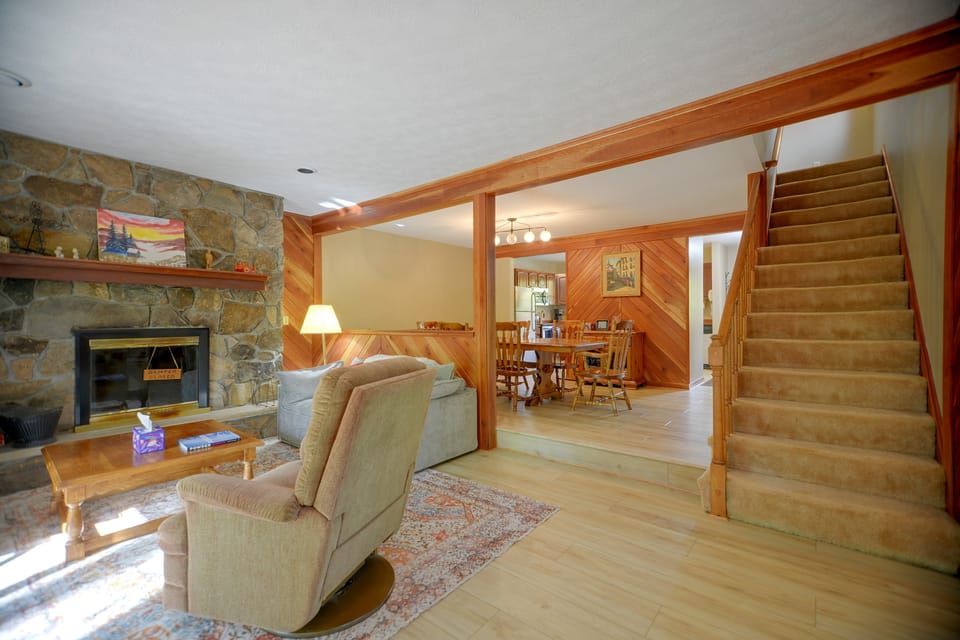 Mountain Escape at Timberline | Ski & Explore Apartment in Dry Fork
