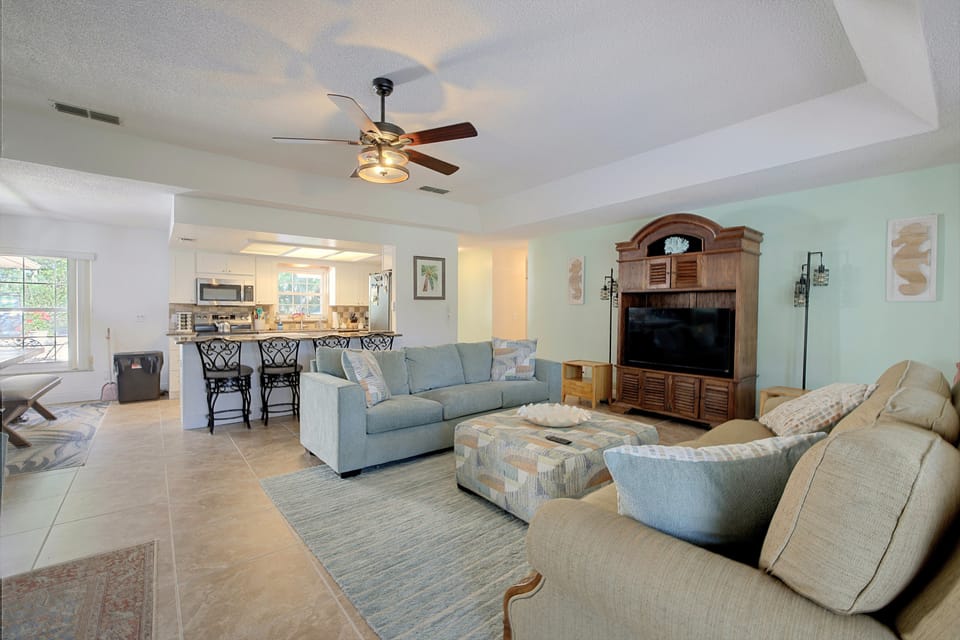 Dock, Pool, Lanai! Crystal River Waterfront Home House in Crystal River