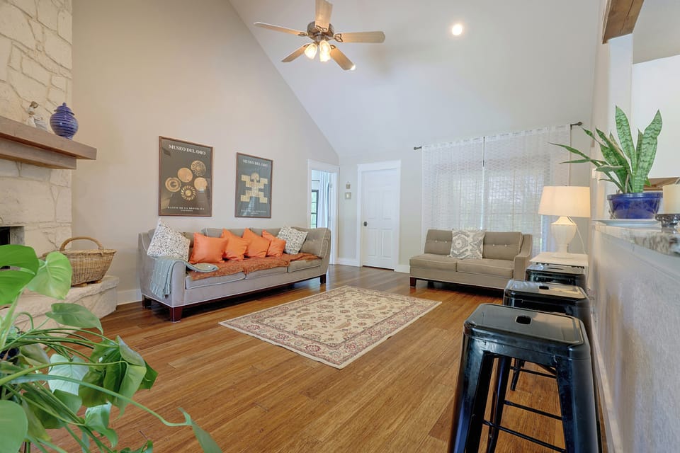 Heated Pool! Bulverde Hill Country Home House in Bulverde