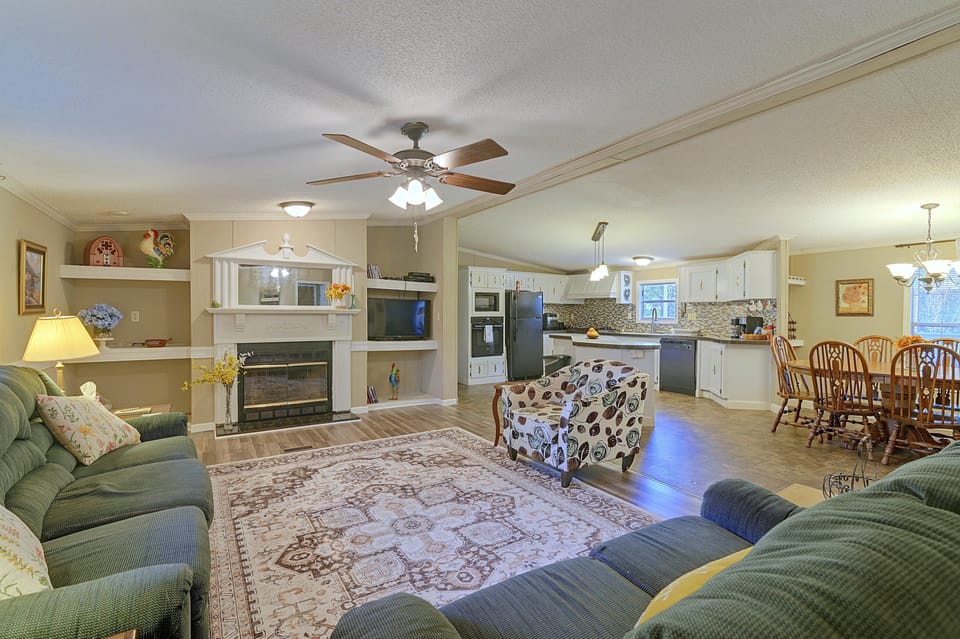 Tuscaloosa Trips Made Easy! Quiet, Roomy Retreat House in Alabama