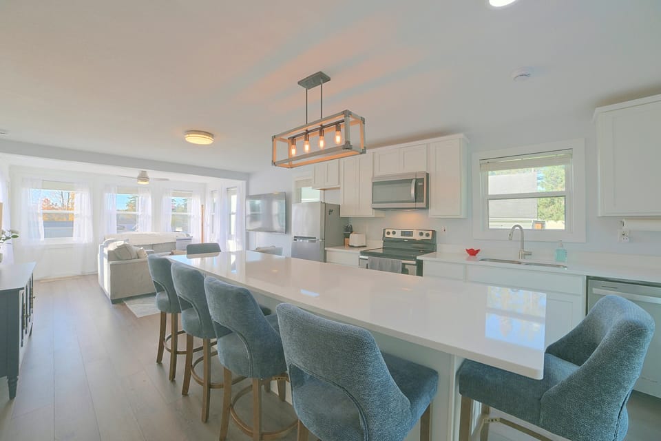 Cozy Crooked Lake Stay By Harbor Springs, Petoskey House in Oden