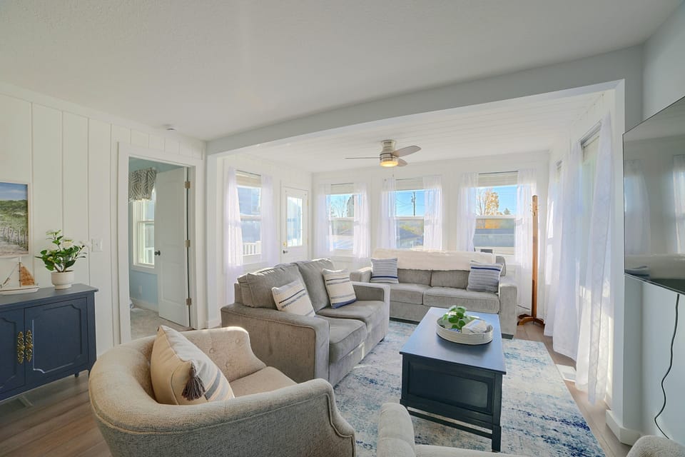 Cozy Crooked Lake Stay By Harbor Springs, Petoskey House in Oden