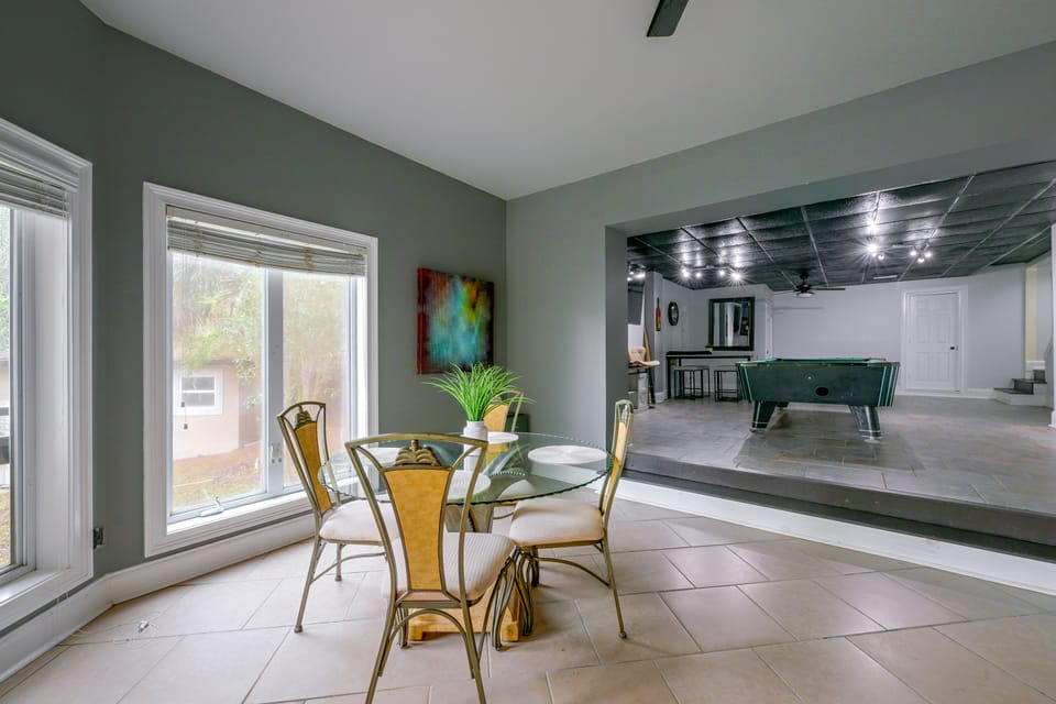 1/2 Mi to Lake Tobesofkee! Unit w/ Foosball & Pool House in Georgia