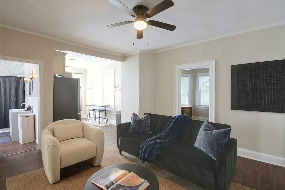 Walk to Olde Towne & River! Charming Escape House in Portsmouth