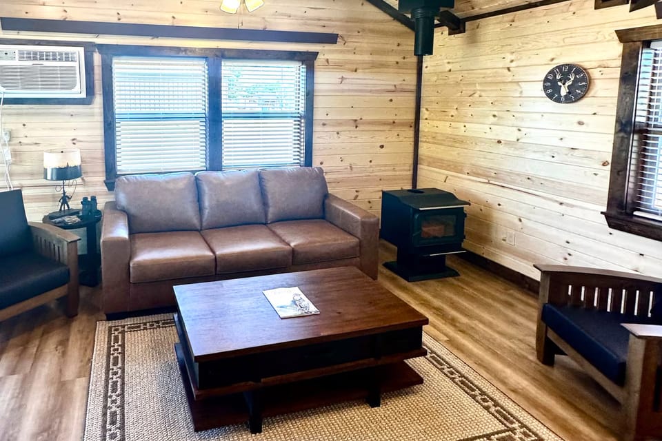 RimRock Ranch Retreat Near Fort Robinson Trails House in Nebraska