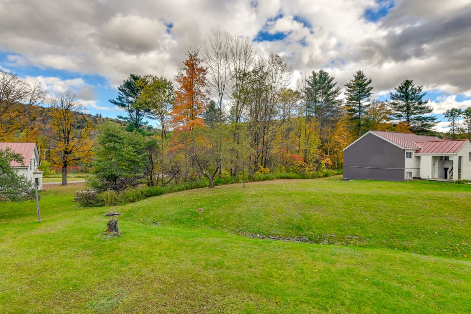3 Mi to Sugarbush Resort! Cozy Ski Condo Apartment in Waitsfield