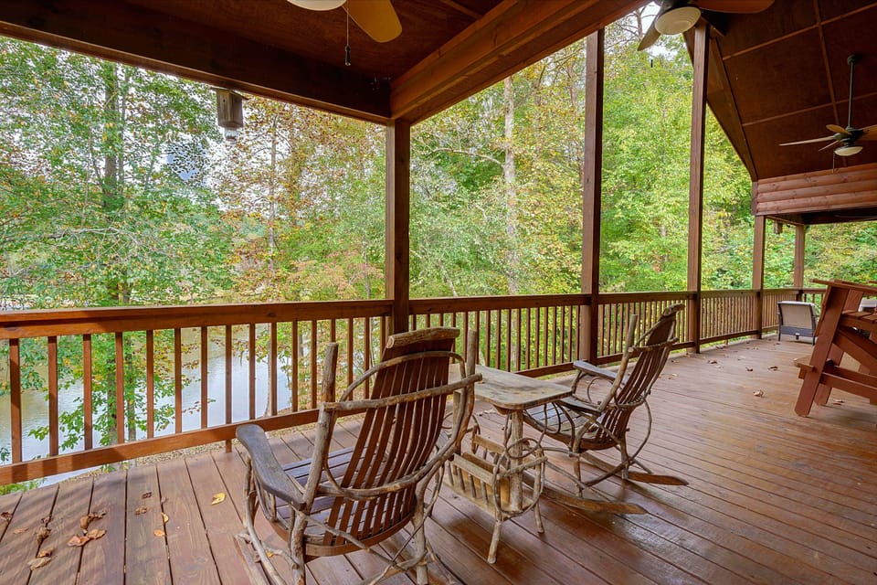 Riverfront Family Cabin w/ Decks in Murphy! House in Murphy