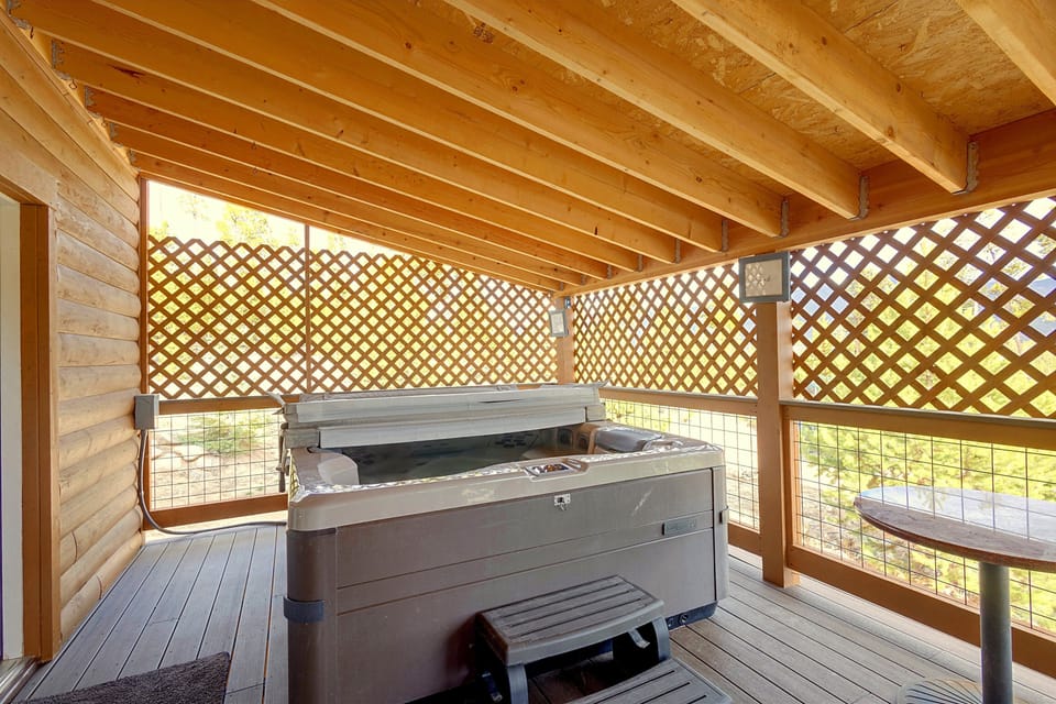 'The Bunkhouse' Grand Lake Home w/ Hot Tub House in Rocky Mountain National Park