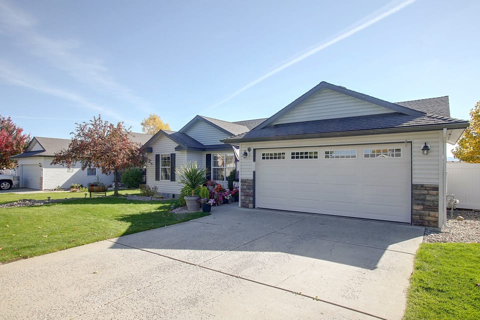 10 Mi to Coeur d'Alene! Quiet Extended Escape House in Post Falls