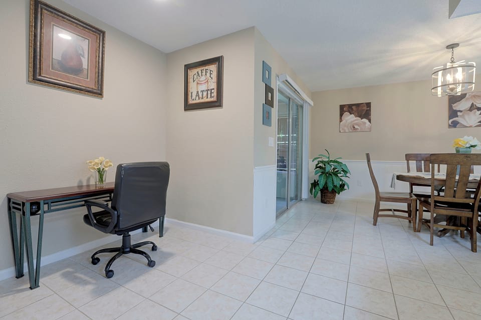Deltona Home w/ Yard - 9 Mi to Blue Spring! House in Deltona