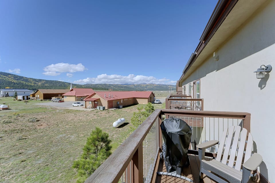 Enchanted Circle Launchpad | Angel Fire Apartment in Angel Fire