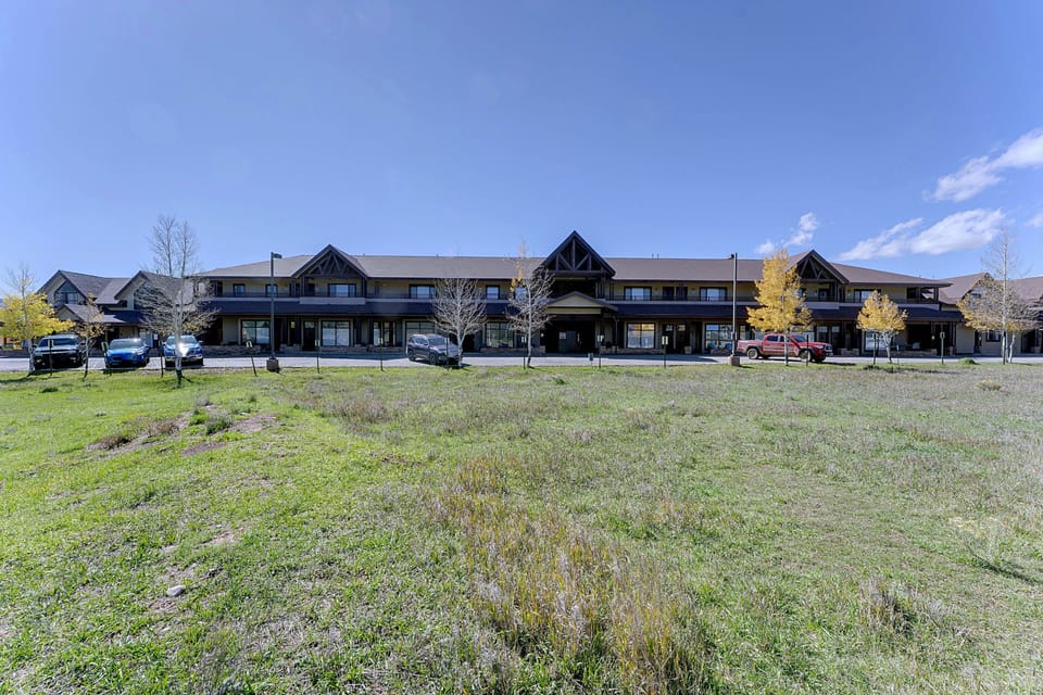 Enchanted Circle Launchpad | Angel Fire Apartment in Angel Fire
