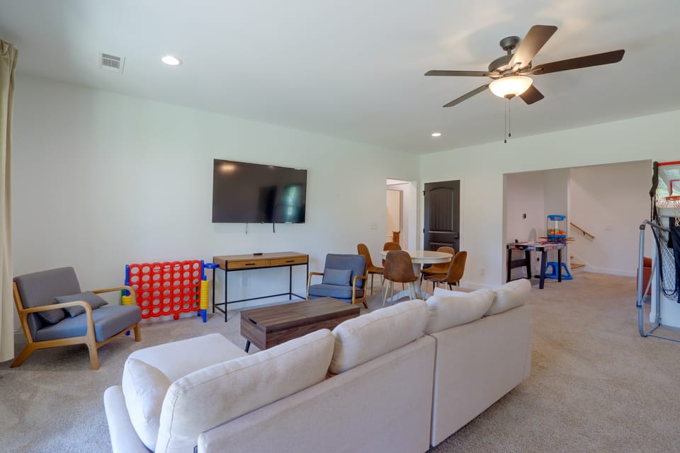 Private Hot Tub & Game Room: Group Ellijay Getaway House in Georgia