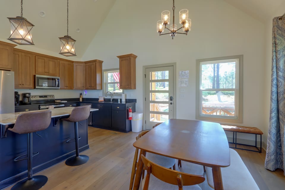 Pool Access & Private Hot Tub! Ellijay Retreat House in Georgia