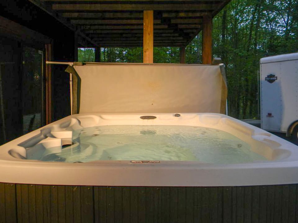 Dale Hollow Lake House: Great Group Getaway! House in Tennessee