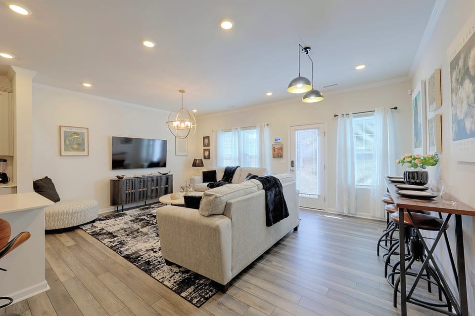 Smithfield Home: Shopping, Dining & Raleigh Trips Apartment in North Carolina