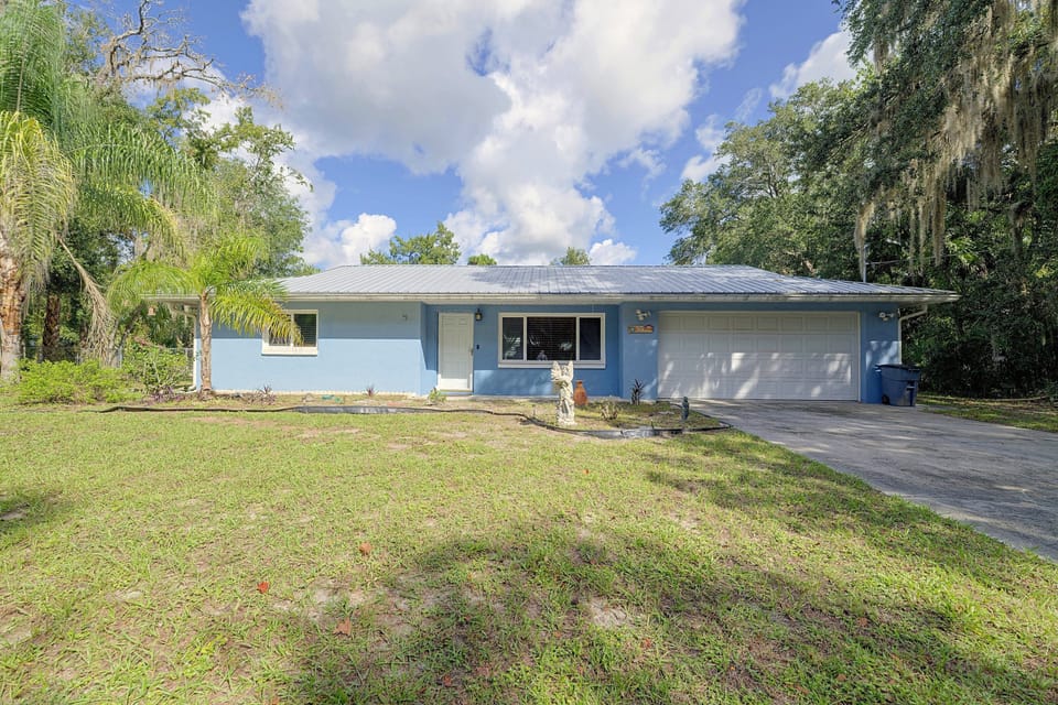 Families w/ Pets! Retreat 4 Mi to Homosassa River House in Florida