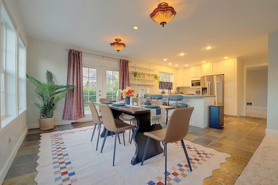 Whidbey Island Home w/ Water & Mtn Views House in Freeland