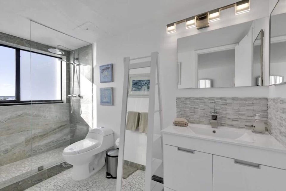 Master Bathroom.