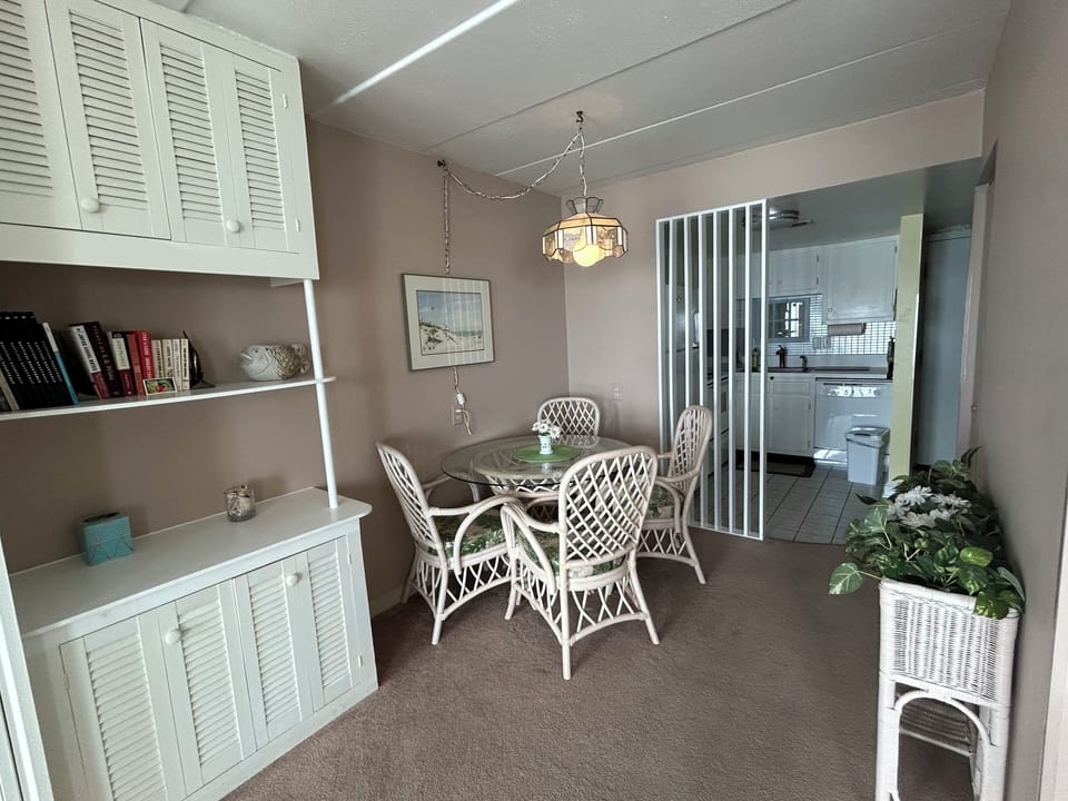 DiningArea